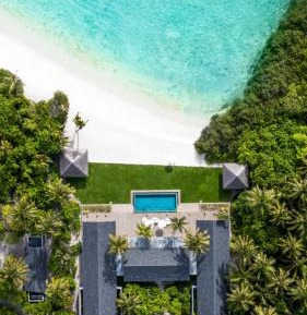 Beach Villa with Pool
