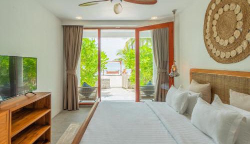 Sunset Deluxe Sea View Room