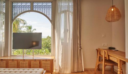 Deluxe Infinity Seaview Room