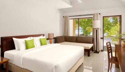 Sunset Beach Villa - 50% off domestic transfers for stays of 7+ nights (book from 23 Mar, stay until 30 Sep)