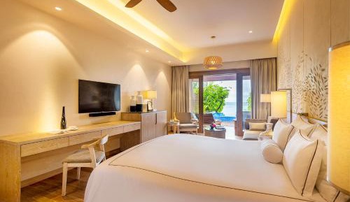 Beach Suite With Pool - Complimentary Floating Breakfast (once per stay) for book dates, 10th FEB 2026 onwards, and stay dates 11 April to 30 September 2026