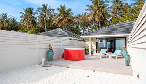 Beach Villa with Whirlpool - 50% off domestic transfers for stays of 7+ nights (book from 23 Mar 26, stay until 30 Sep 26)