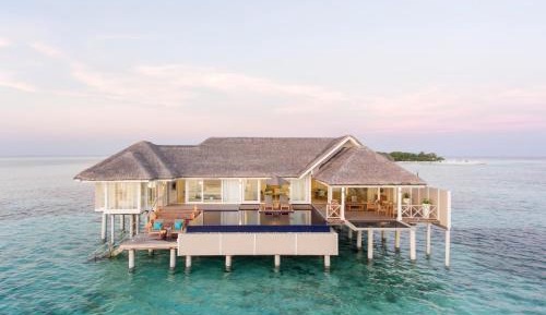 LUX* Villa