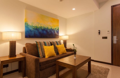 Male Hotel | The Somerset Hotel