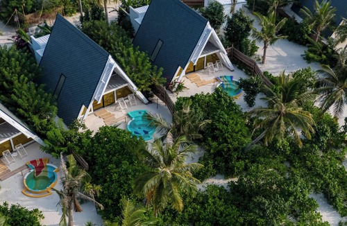 Kanifinolhu Island Resort | Oaga Art Resort