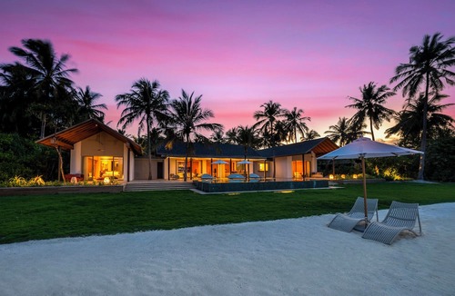Raa Atoll Hotel | RAAYA By Atmosphere