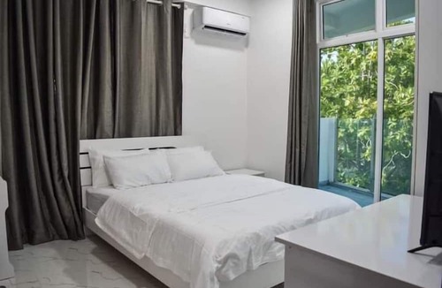Fuvahmulah Hotel | Equator Retreat