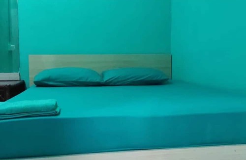 Male House | Single Room 2