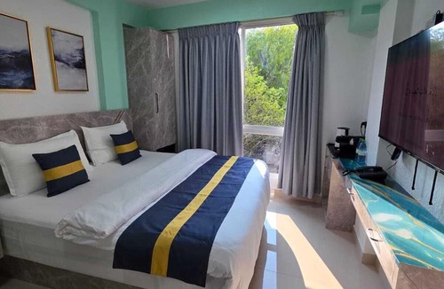 Male Hotel | TOUR INN