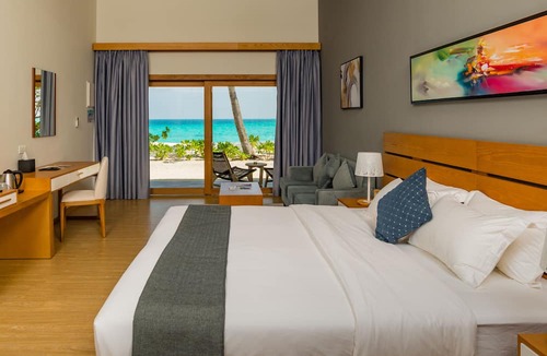 Mandhoo Hotel | Fiyavalhu Resort Maldives