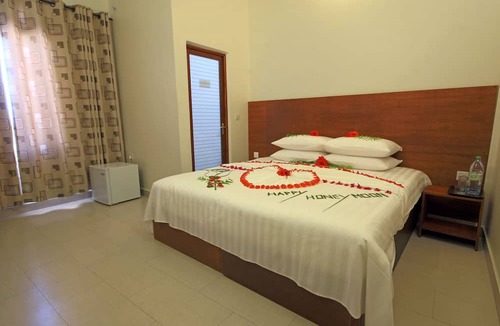 Omadhoo House | Nemo Inn