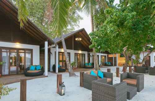 Dhigurah Hotel | Atollkey