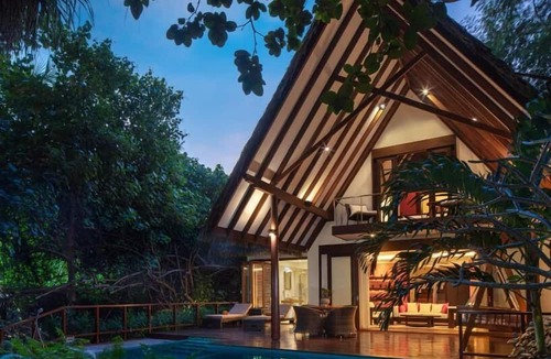 Meedhupparu Hotel | Adaaran Select Meedhupparu