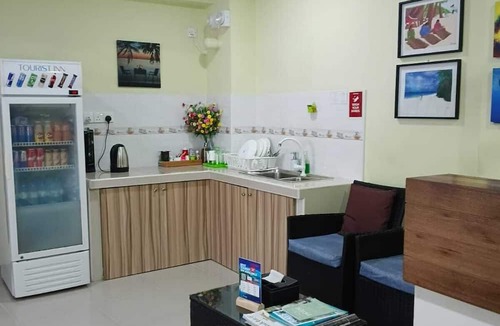 Male House | Tourist Inn