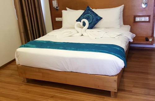 Gulhi Hotel | HudhuVeli Inn