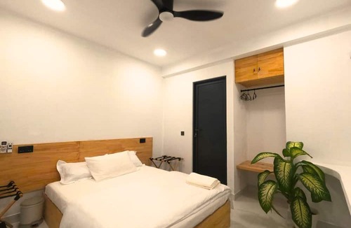 Kudahuvadhoo Hotel | Oceana Surf Maldives