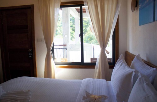 Felidhoo Hotel | Oshi Boutique