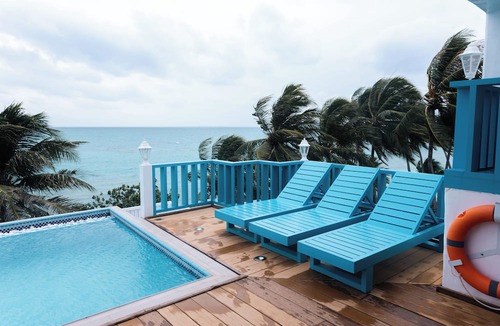 Dhiffushi Hotel | Endorphins Beach Villa