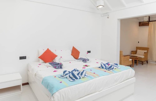 Rasdhoo Bed & Breakfast | Brickwood Ganduvaru