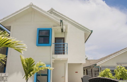 Gan House | LongBeach Laamu