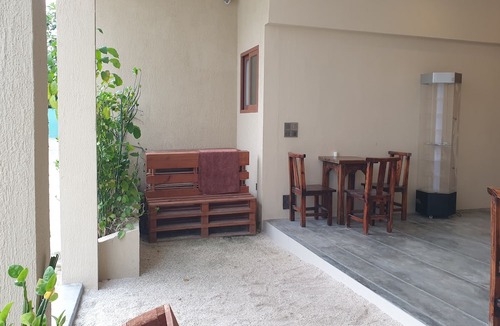 Dhiffushi Hotel | Dhiffushi Tourist Hotel