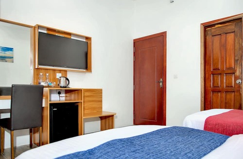 Dharavandhoo House | Manta Sky Inn