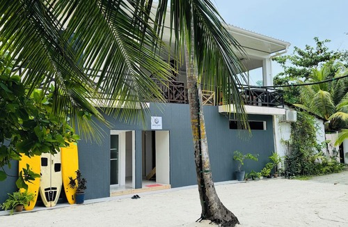 Thulusdhoo Island Hotel | Wave Crest Retreat