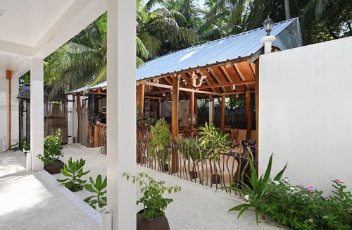 Dhidhdhoo House | Dive and Sleep - All Inclusive Diving Guesthouse - 3 Dives per day
