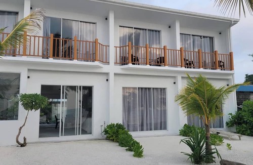 Dhiffushi House | The Sunset Villa