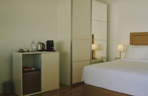Kamadhoo House | akomadoo retreat