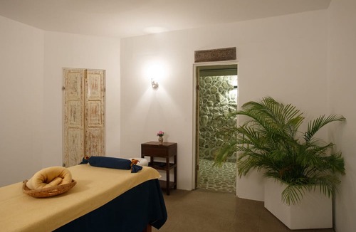 Gan Island Hotel | Equator Village