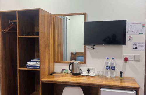 Mandhoo House | Mandhoo Inn