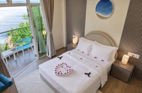 Dhidhdhoo House | Waterside Maldives