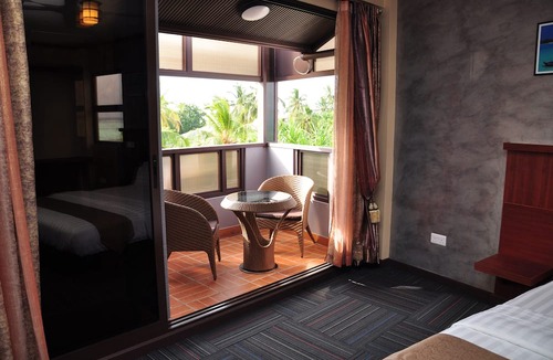 Dhiffushi House | Rashu Hiyaa