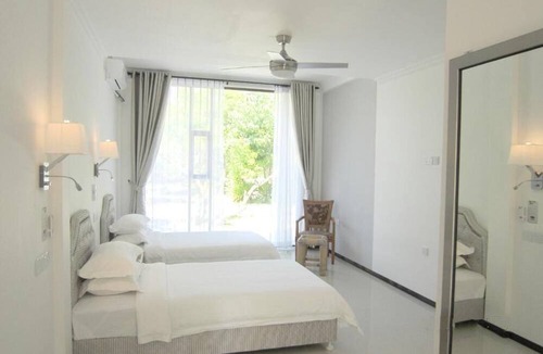 Gan Hotel | Nazaki Beach Hotel Maldives