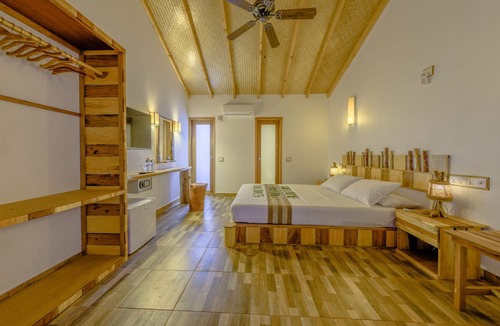 Dhiffushi House | Ameera Maldives