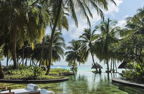 Reethi Rah Apartment | One&Only Reethi Rah, Grand Sunset Residence, Beach View From The Balcony!