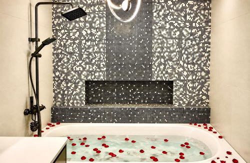 Hulhumale Apartment | Luxury 2BR - Airport Pickup - Airport 14 Min - Beach 3 Min Walk