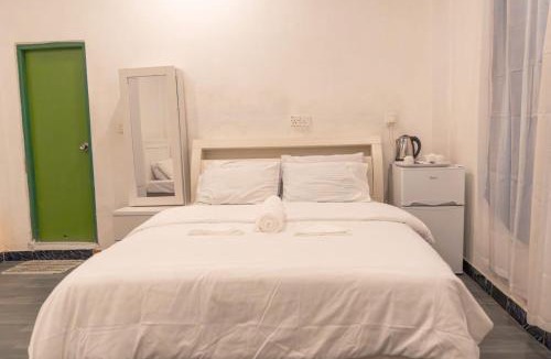 Dhidhoofinolhu Island Bed & Breakfast | Faafu View Maldives