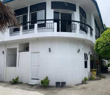 Dhiffushi Hotel | Seaside Villa