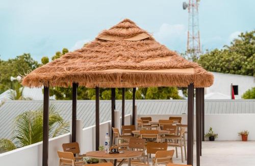 Dhidhoofinolhu Island House | Feeali Buddies Inn