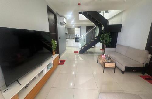 Hulhumale Apartment | Skyline view king room with large glass windows