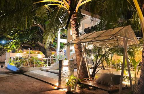 Kudahuvadhoo Hotel | Oceana Surf Maldives - Kudahuvadhoo Island Surf Retreat