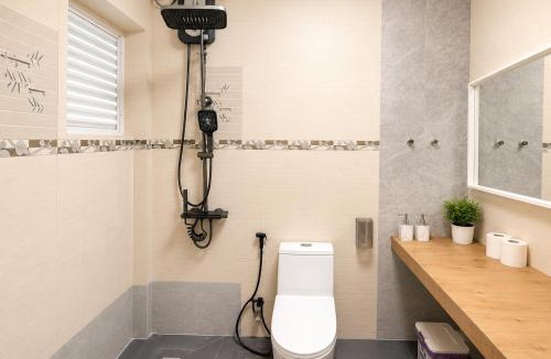 Hulhumale Apartment | 10-Min Airport Shuttle, 1-Min Beach, 2BR SeaView Terrace & SmartLock - Breezy Home