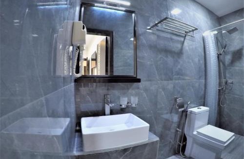 Dhiffushi Hotel | Seaside Villa