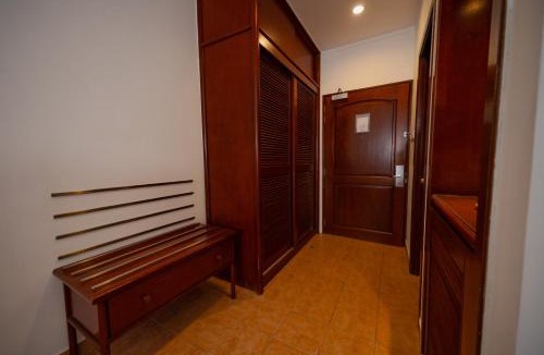 Hulhule Hotel | Hulhule Island Hotel- Private Beach Access & Airport Pick-up and Drop
