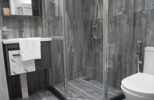 Male House | LemonRock Comfort