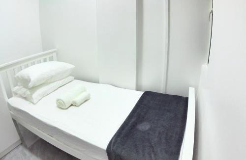 Male House | AlTyn Stay
