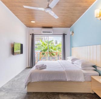 Thulusdhoo Island House | Bibee Surf