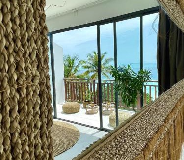 Thulusdhoo Island Hotel | Samura Panorama Guest House